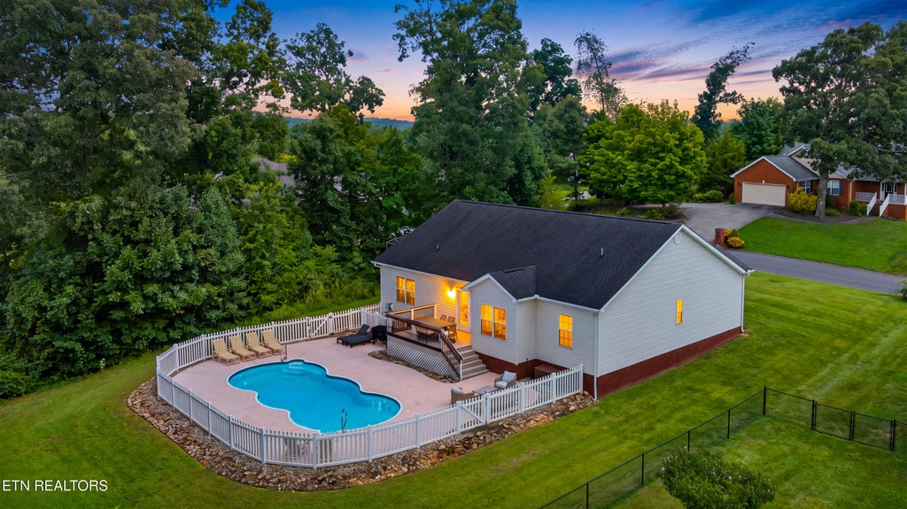 Photo of 1426 Benjamin Blvd, Sevierville, TN 37876 (MLS # 1348488)