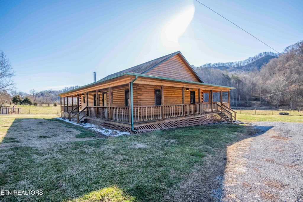 Photo of 1548 State Highway 33, Tazewell, TN 37879 (MLS # 1291986)