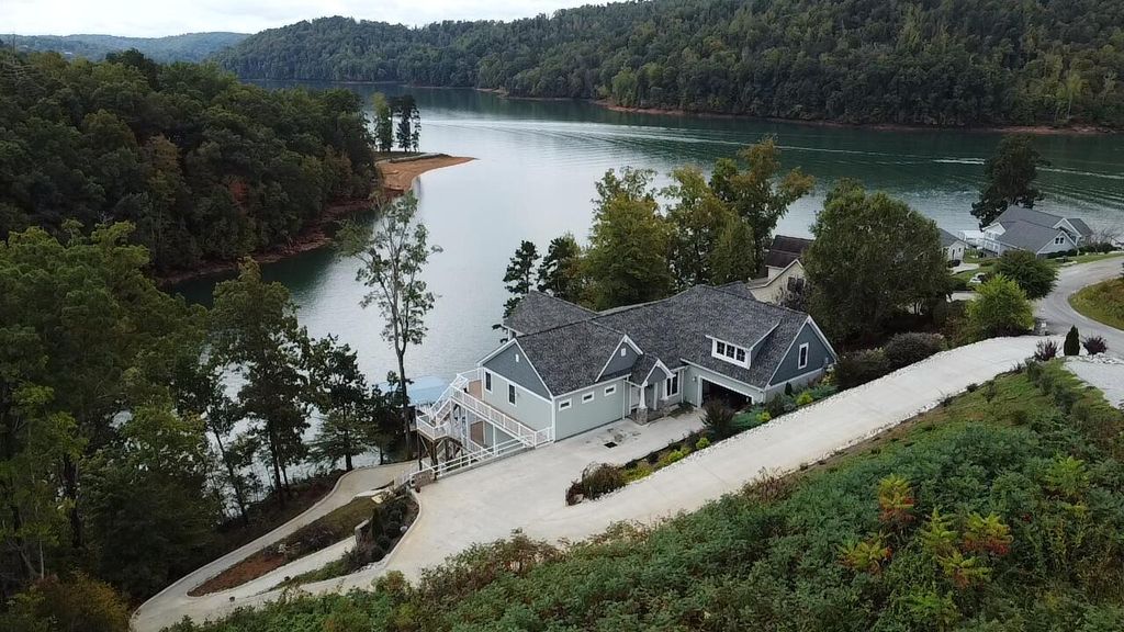 Photo of 207 Cameron Loop Lane, LaFollette, TN 37766 (MLS # 1339688)