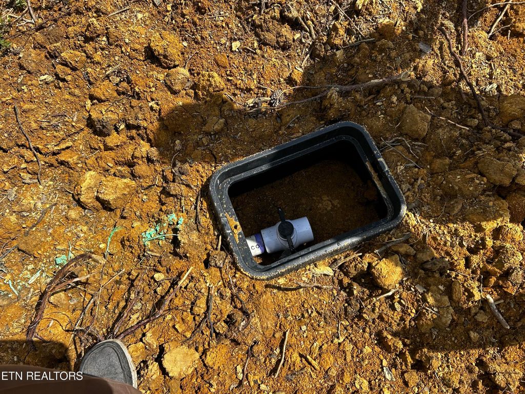 Photo of 736 Old Cemetery Rd, Madisonville, TN 37354 (MLS # 1275236)