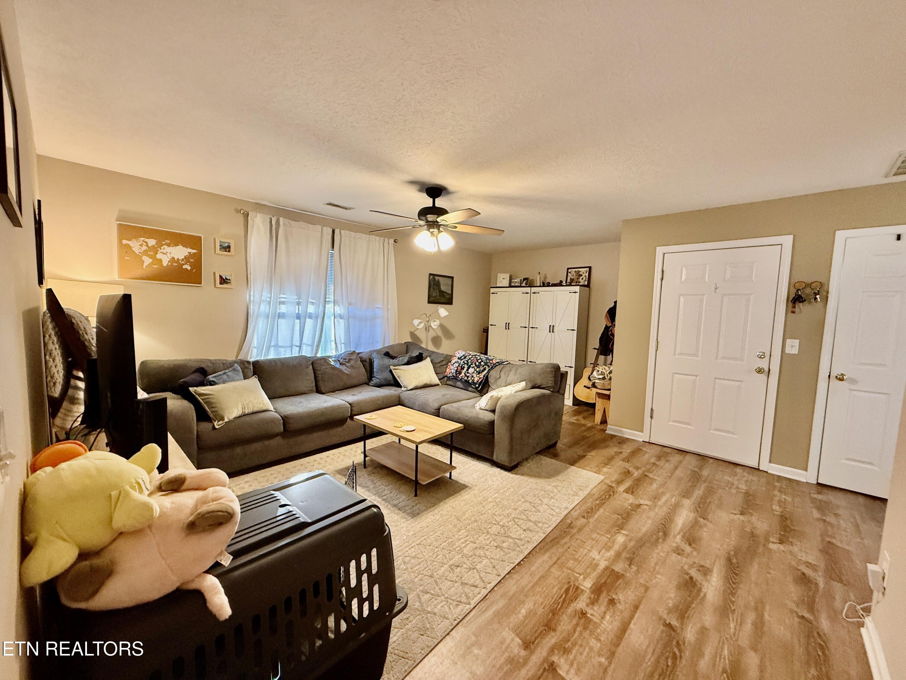 1640 Maple View Way