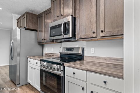 Tiny photo for 1890 Anna Maria Lane, Cookeville, TN 38501 (MLS # 1349626)