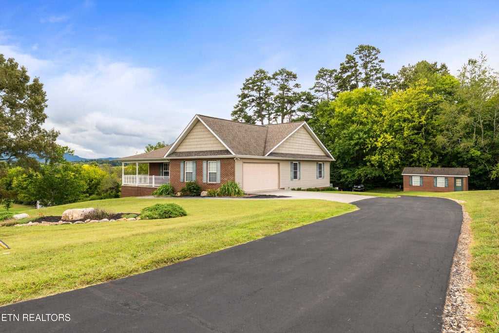 Photo of 235 John Bouldin Drive, Maryville, TN 37801 (MLS # 1355123)