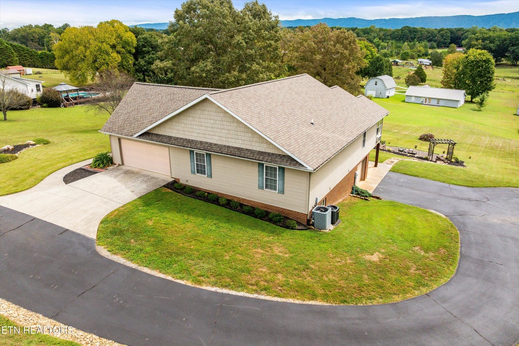Photo of 235 John Bouldin Drive, Maryville, TN 37801 (MLS # 1355123)