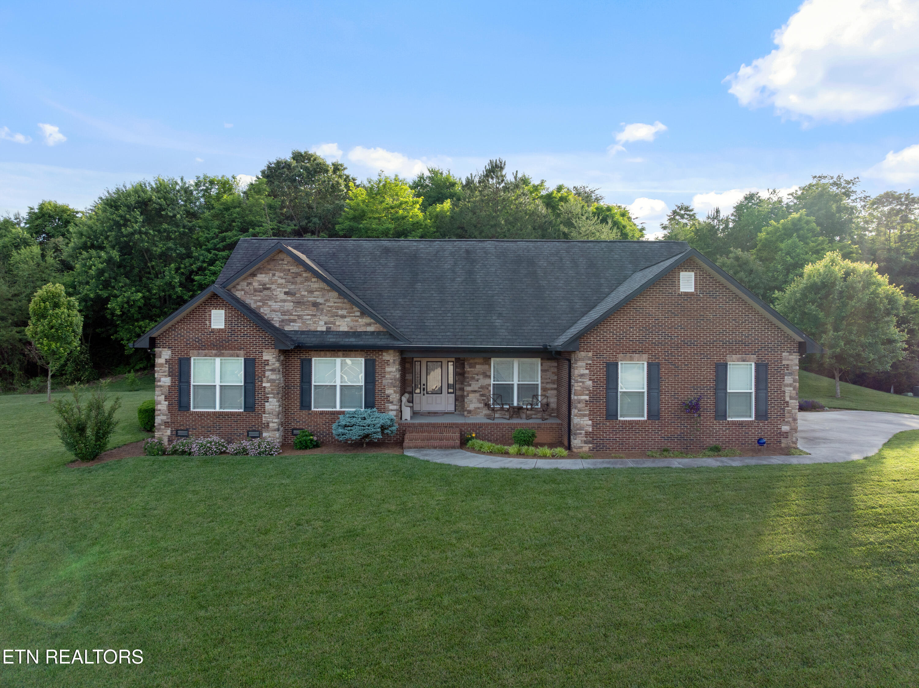 5484 Shadow Branch Lane