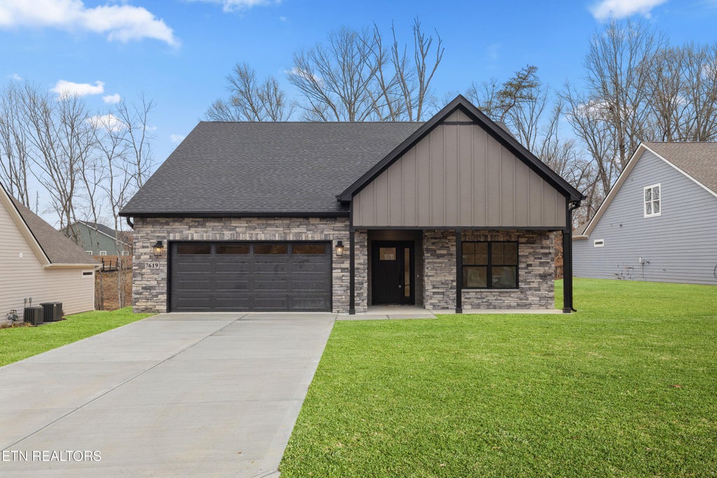 Photo of 7619 Drake Lane, Knoxville, TN 37924 (MLS # 1288117)