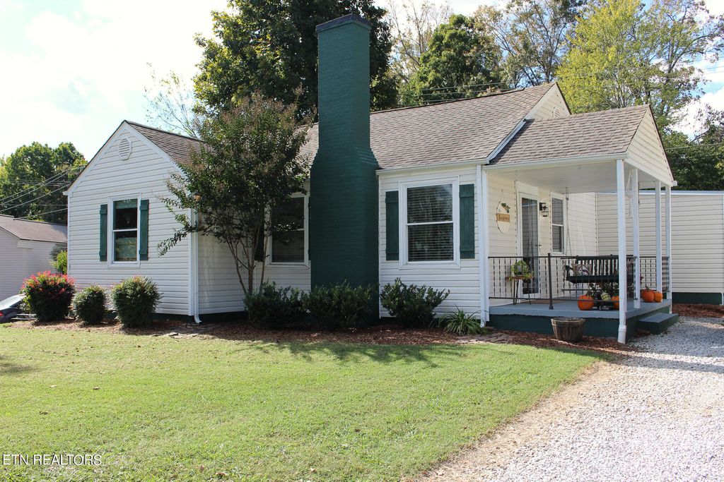 Photo of 1777 Dalton St, Alcoa, TN 37701 (MLS # 1280298)