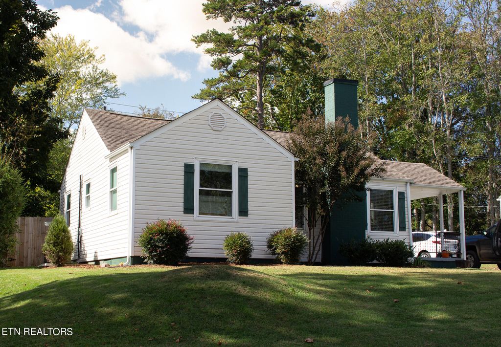 Photo of 1777 Dalton St, Alcoa, TN 37701 (MLS # 1280298)