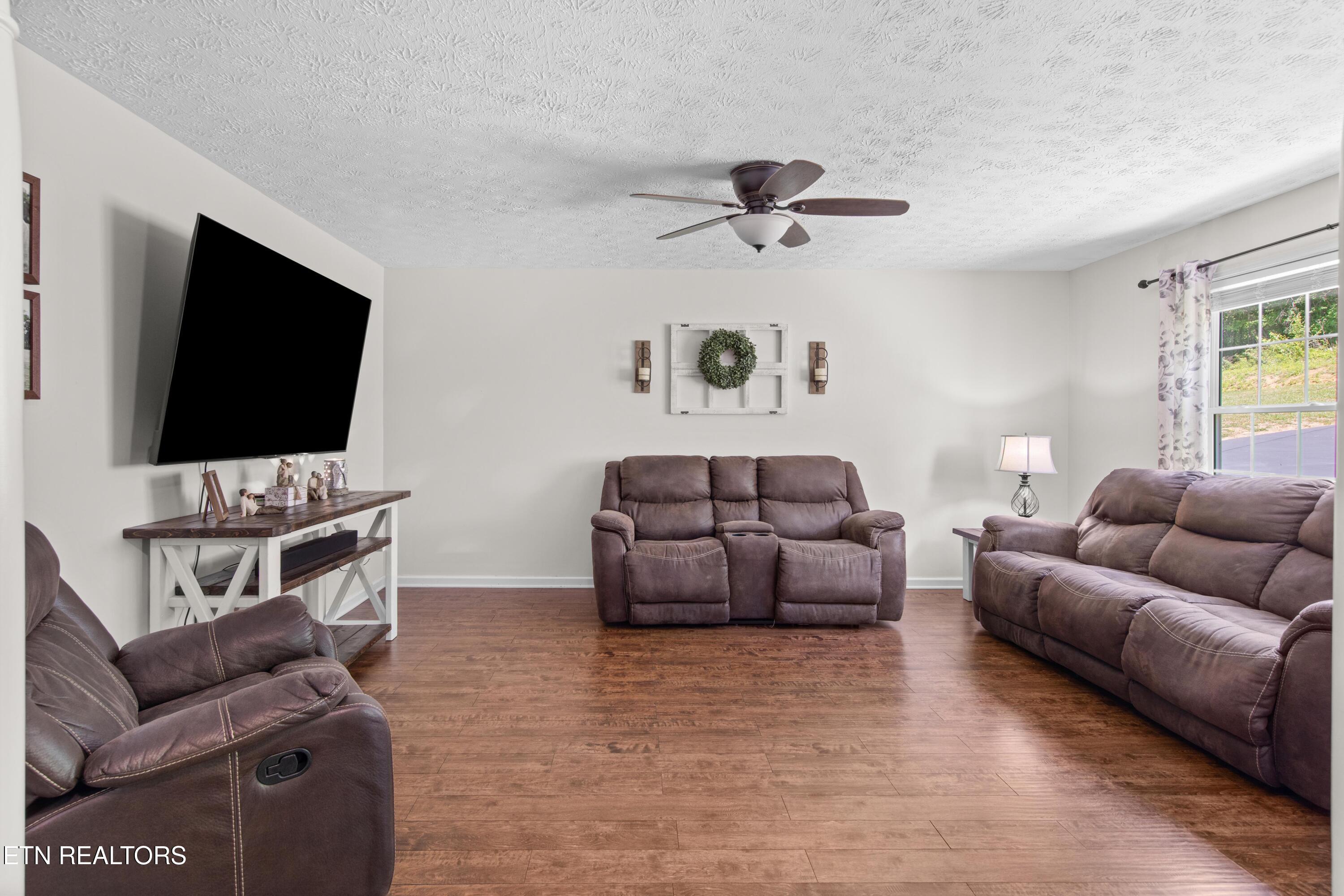 355 Eagle Bluff Rd