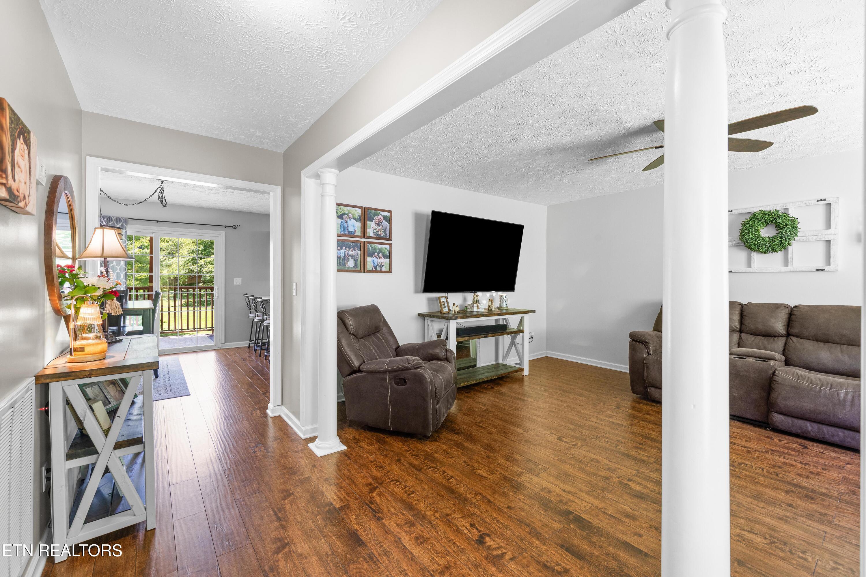 355 Eagle Bluff Rd