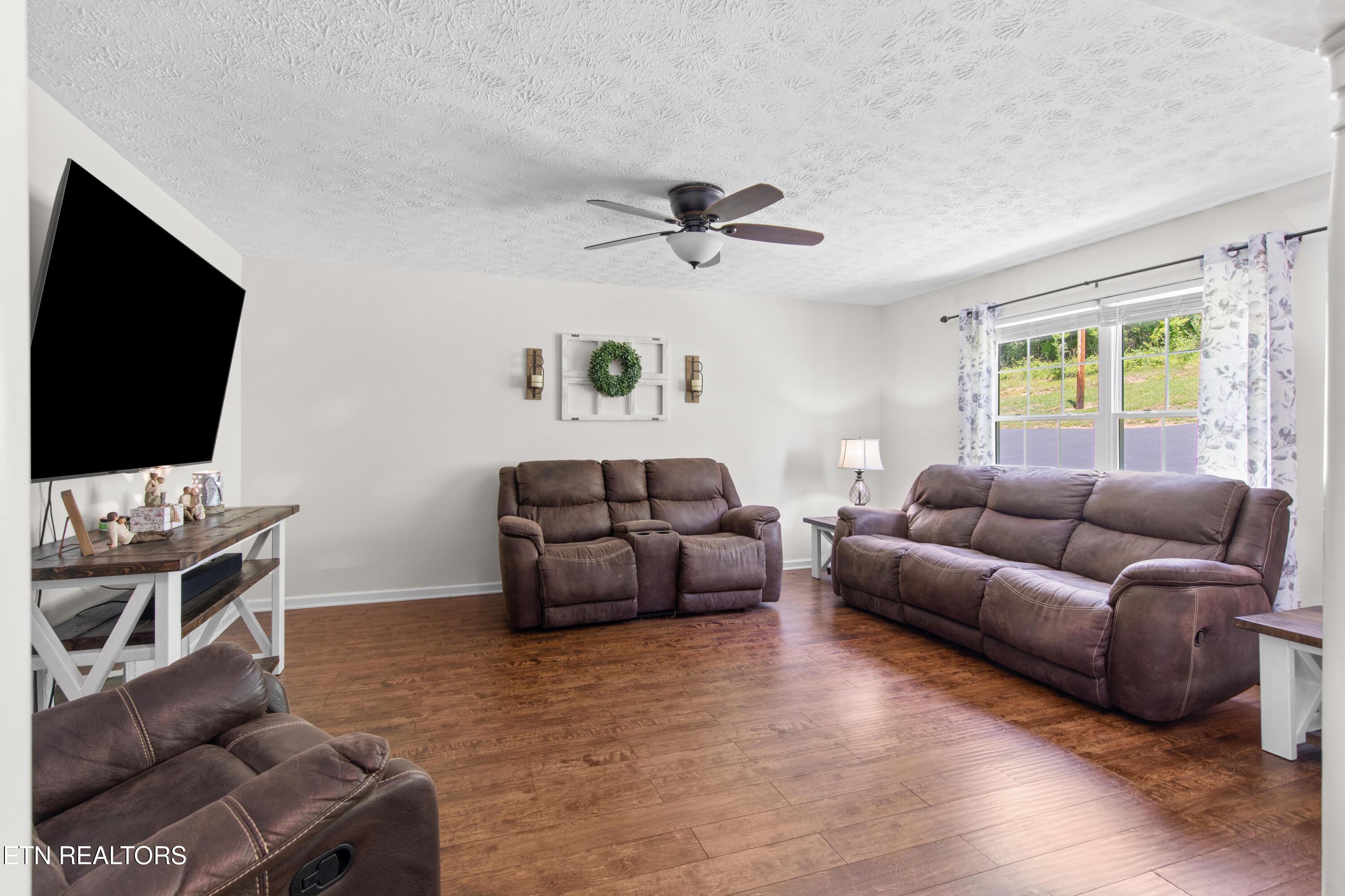 355 Eagle Bluff Rd