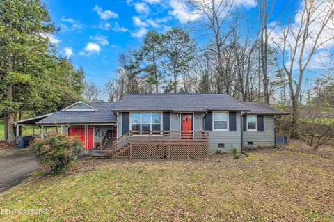 Photo of 7408 Westridge Drive, Knoxville, TN 37909 (MLS # 1327695)