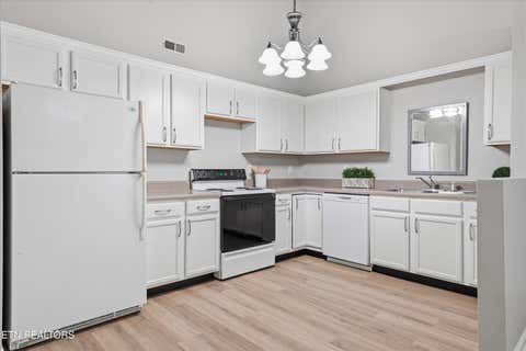 Tiny photo for 4055 Darwin Way, Knoxville, TN 37918 (MLS # 1349952)