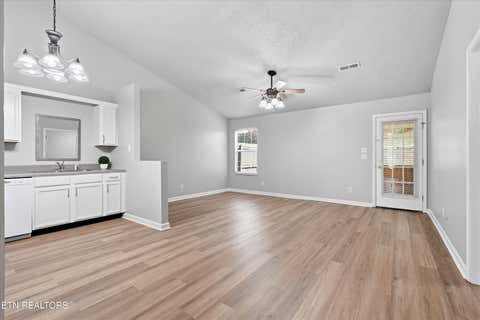 Tiny photo for 4055 Darwin Way, Knoxville, TN 37918 (MLS # 1349952)