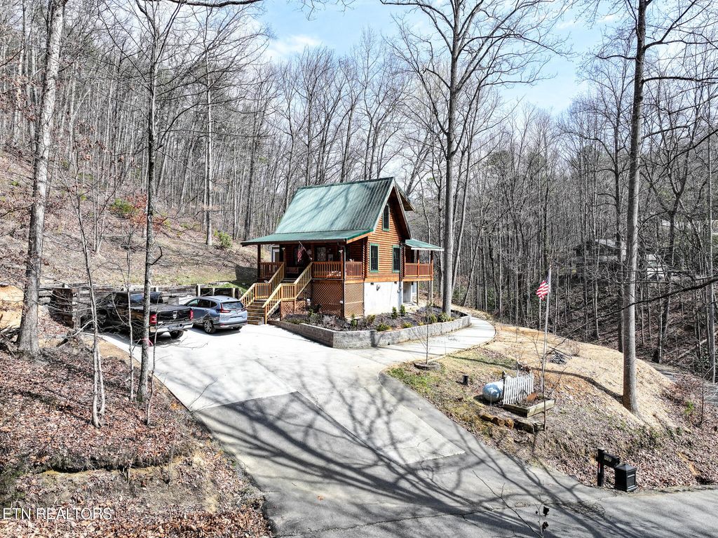 Photo of 2104 Reid Lane, Sevierville, TN 37876 (MLS # 1331820)