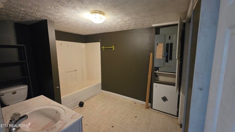 Tiny photo for 523 Sunset Drive, Madisonville, TN 37354 (MLS # 1348448)
