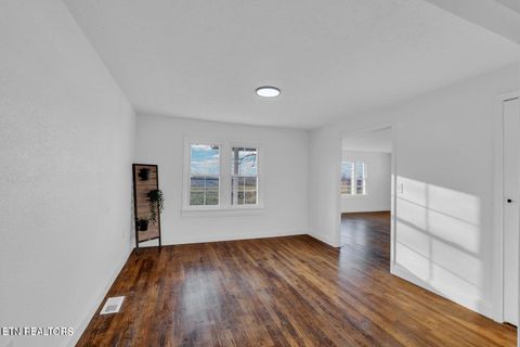 Tiny photo for 251 Country View Road, Crossville, TN 38571 (MLS # 1339456)