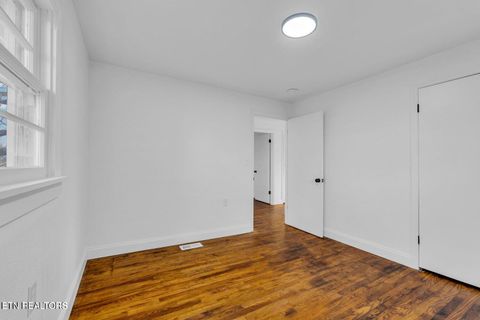 Tiny photo for 251 Country View Road, Crossville, TN 38571 (MLS # 1339456)