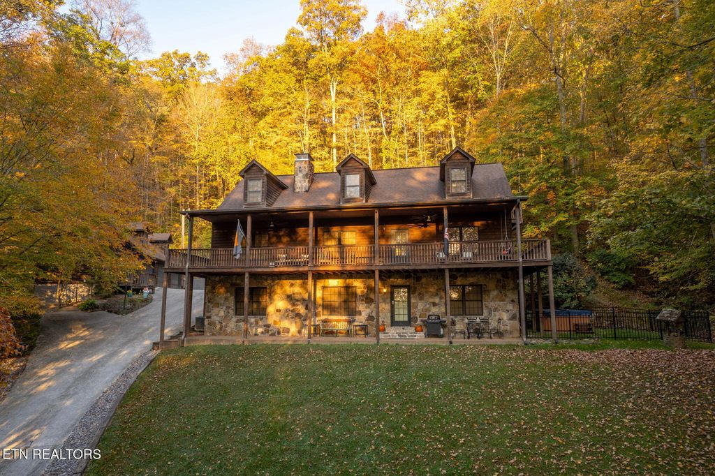 Photo of 257 Lone Ridge Lane, Clinton, TN 37716 (MLS # 1308046)