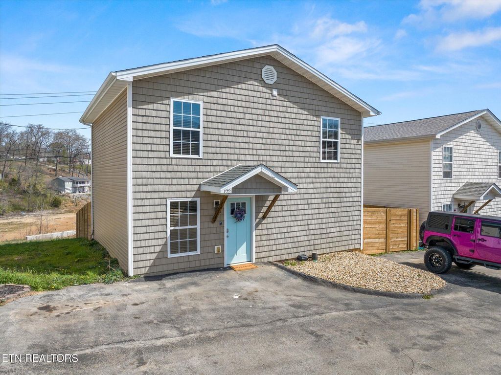 Photo of 122 Roberts Rdg, Rutledge, TN 37861 (MLS # 1295499)