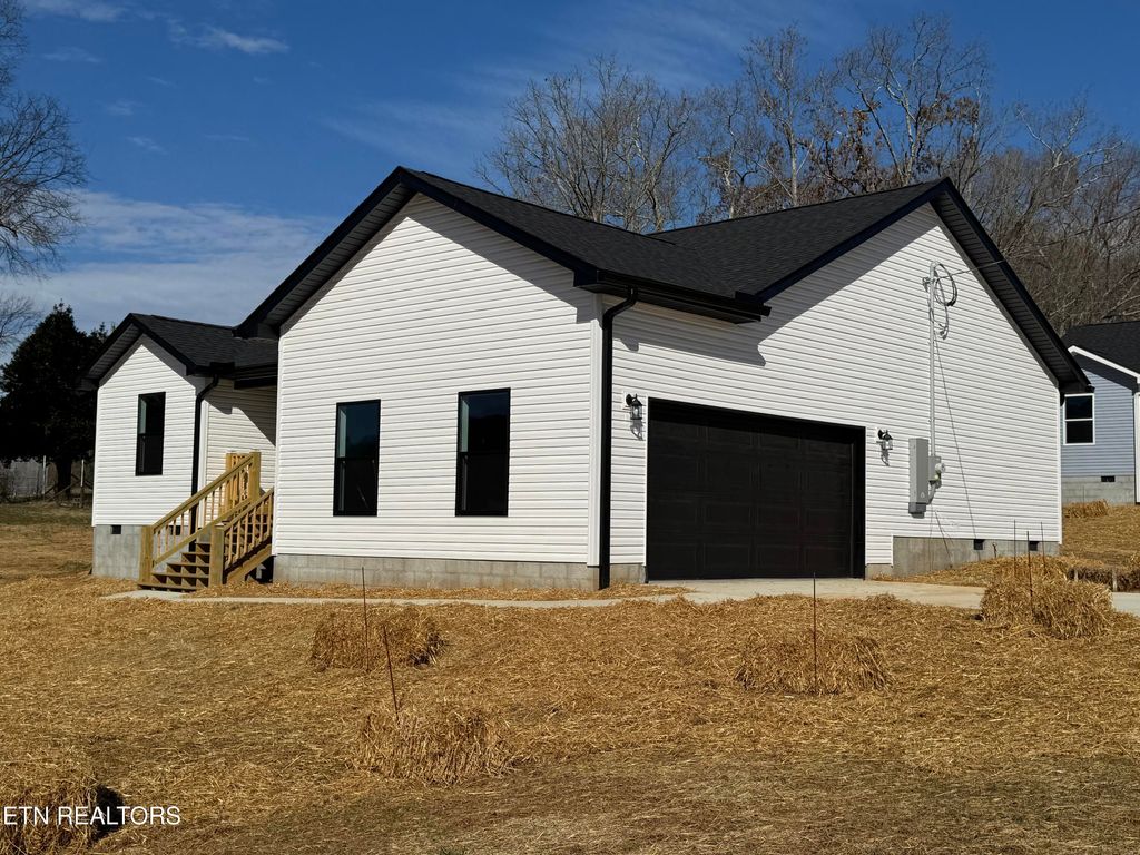 Photo of 117 Ogle Drive, Sweetwater, TN 37874 (MLS # 1286389)