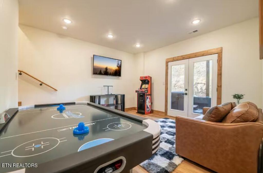 Photo of 717 Bullwinkle Way, Sevierville, TN 37862 (MLS # 1337237)