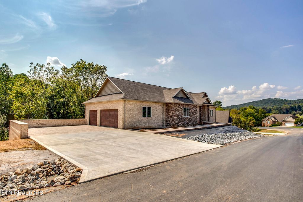 Photo of 119 Hanani Tr, Vonore, TN 37885 (MLS # 1293952)
