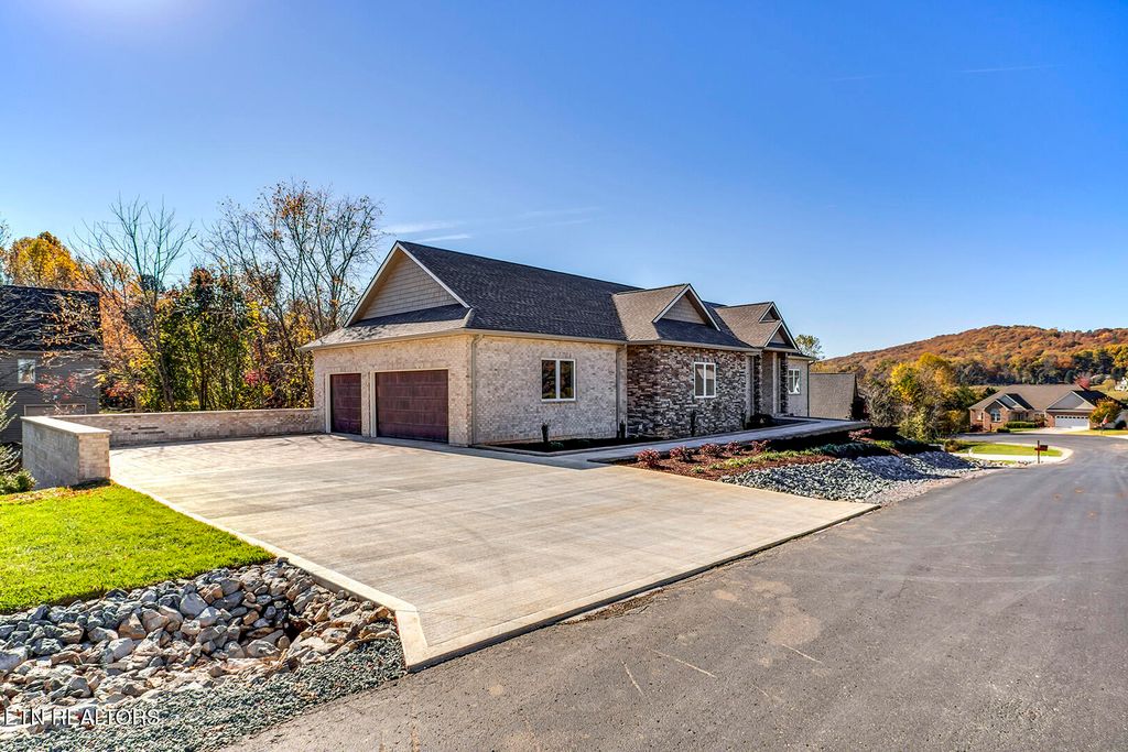 Photo of 119 Hanani Tr, Vonore, TN 37885 (MLS # 1293952)