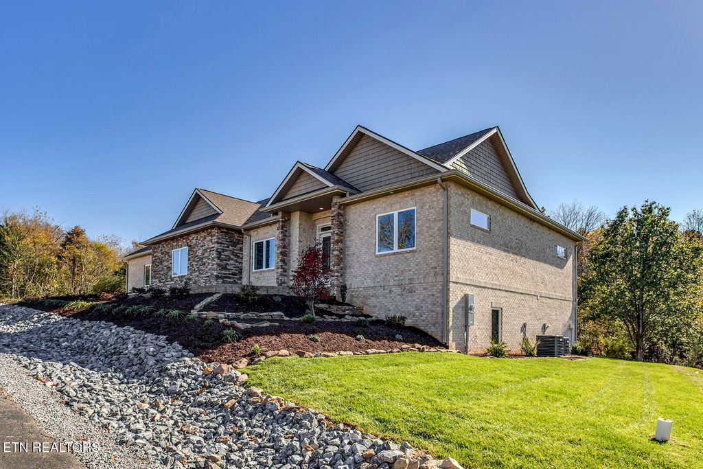 Photo of 119 Hanani Tr, Vonore, TN 37885 (MLS # 1293952)