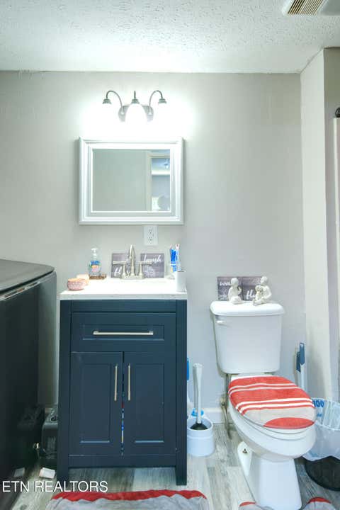 Tiny photo for 523 W Broad St, Clinton, TN 37716 (MLS # 1344486)