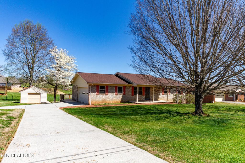 Photo of 508 Greencrest Drive, Maryville, TN 37803 (MLS # 1335730)