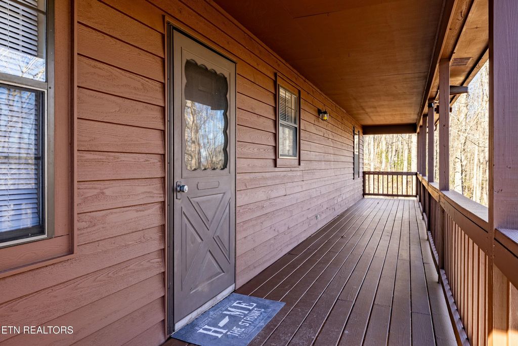Photo of 1061 Old Cades Cove Rd, Townsend, TN 37882 (MLS # 1288297)