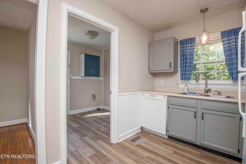 Tiny photo for 303 Canterbury Drive, Knoxville, TN 37920 (MLS # 1333536)