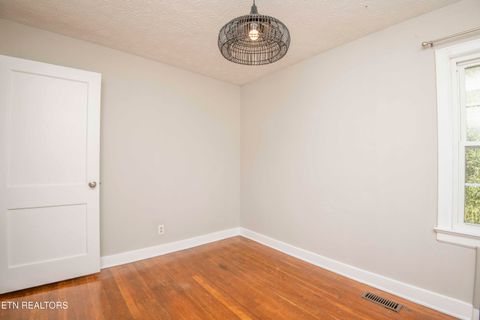 Tiny photo for 303 Canterbury Drive, Knoxville, TN 37920 (MLS # 1333536)