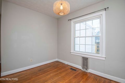 Tiny photo for 303 Canterbury Drive, Knoxville, TN 37920 (MLS # 1333536)