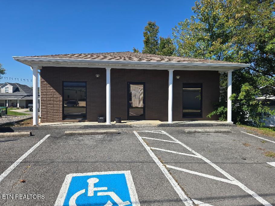 Photo of 125 S Cross St, Oneida, TN 37841 (MLS # 1359337)