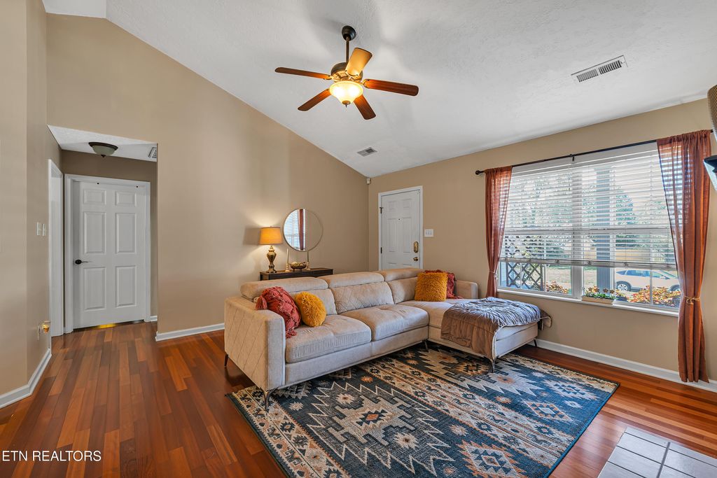 Photo of 2444 Brierbrook Lane, Knoxville, TN 37921 (MLS # 1317419)