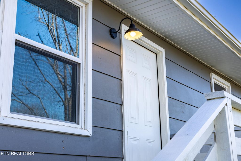 Photo of 622 Black Jack Rd, Rockwood, TN 37854 (MLS # 1327824)