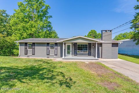Photo of 513 W Ridgecrest Drive, Kingston, TN 37763 (MLS # 1338407)