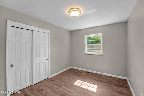 Tiny photo for 513 W Ridgecrest Drive, Kingston, TN 37763 (MLS # 1338407)