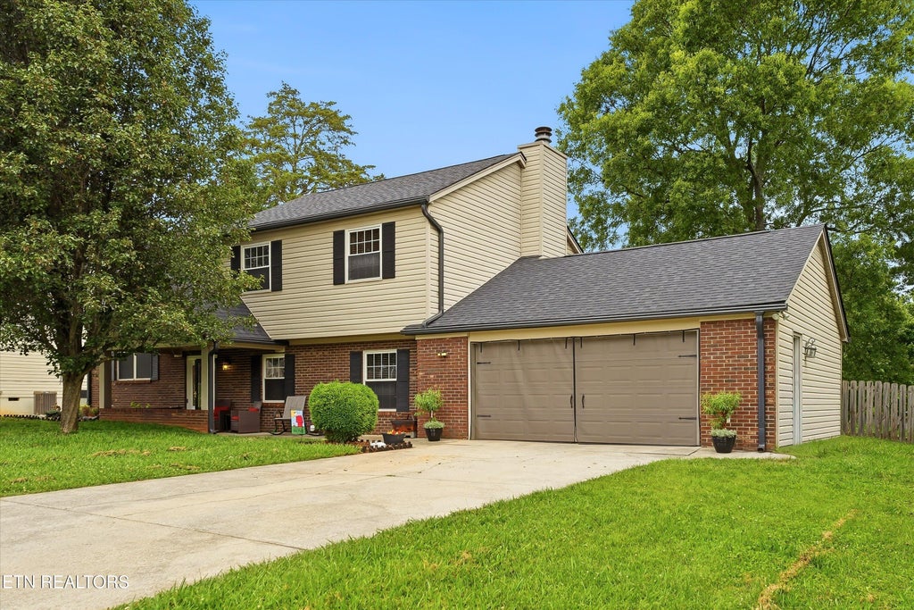 Photo of 1832 Wickersham Drive, Knoxville, TN 37922 (MLS # 1344154)