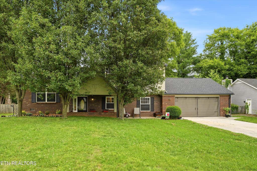 Photo of 1832 Wickersham Drive, Knoxville, TN 37922 (MLS # 1344154)