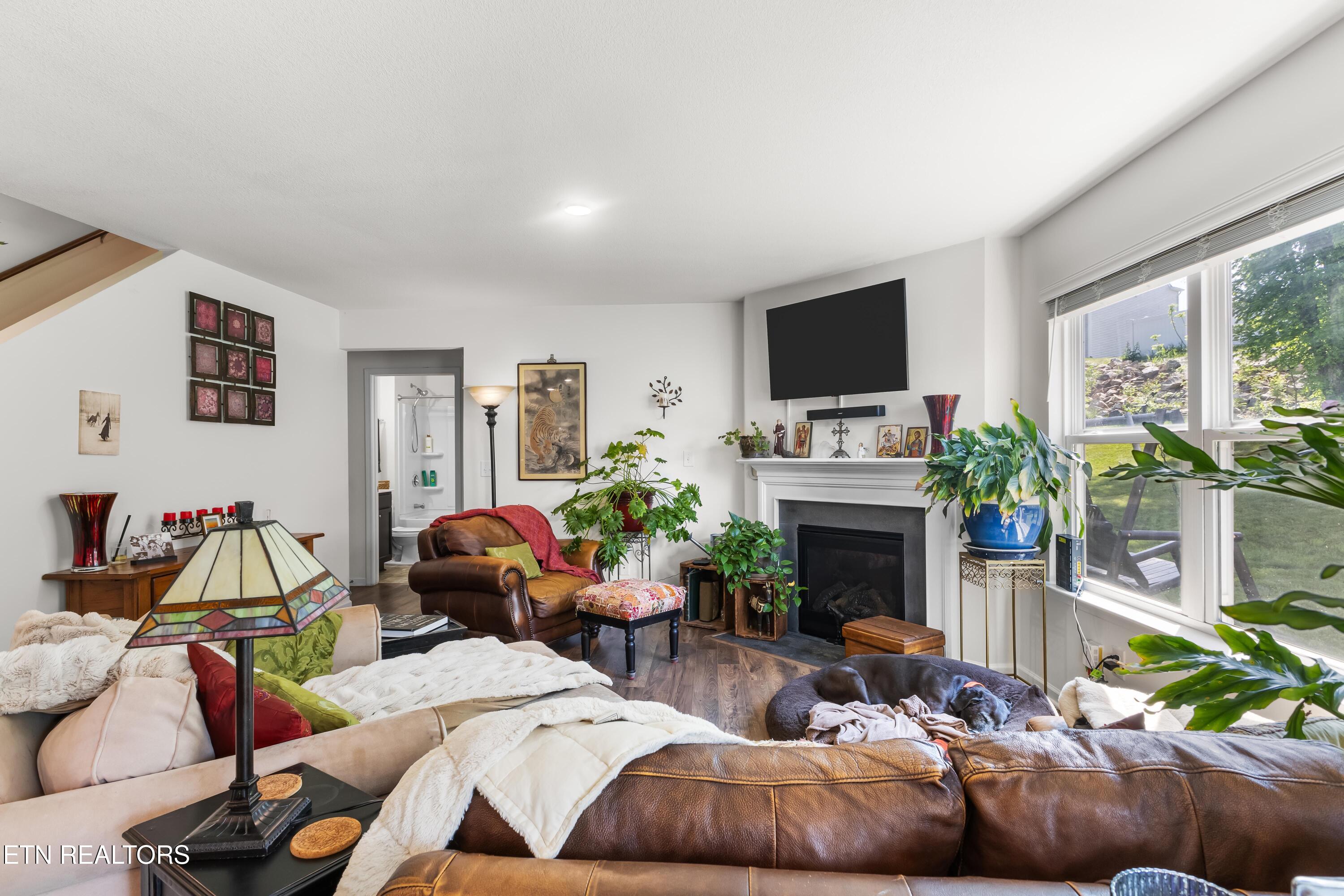 9407 Cornflower Lane