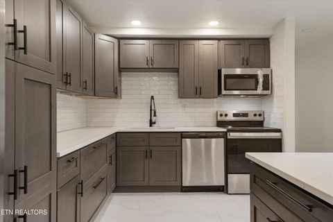 Tiny photo for 891 W Cunningham St, Alcoa, TN 37701 (MLS # 1340801)