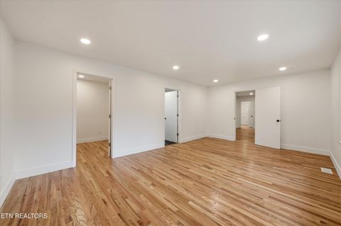 Tiny photo for 891 W Cunningham St, Alcoa, TN 37701 (MLS # 1340801)