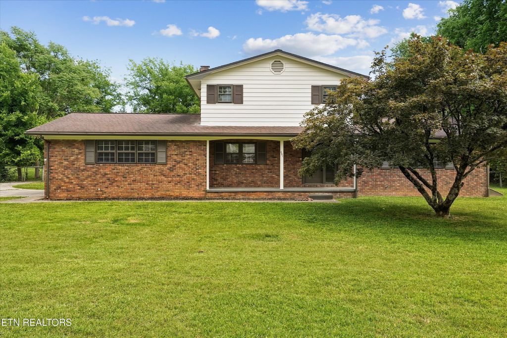 Photo of 891 W Cunningham St, Alcoa, TN 37701 (MLS # 1340801)
