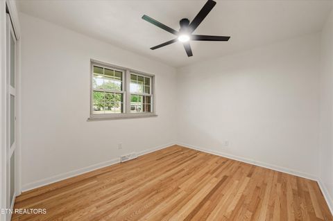 Tiny photo for 891 W Cunningham St, Alcoa, TN 37701 (MLS # 1340801)