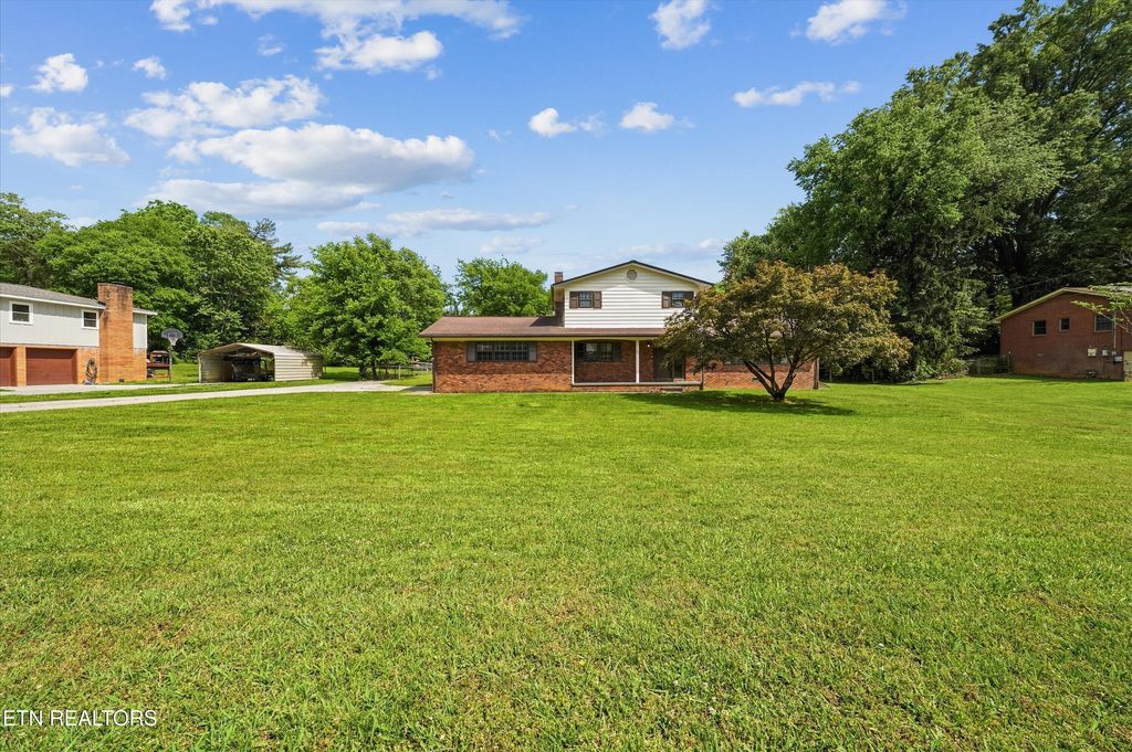 Photo of 891 W Cunningham St, Alcoa, TN 37701 (MLS # 1340801)