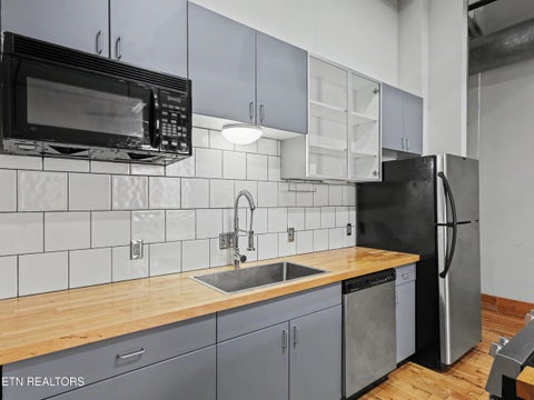 Tiny photo for 112 S Gay St #306, Knoxville, TN 37902 (MLS # 1354202)