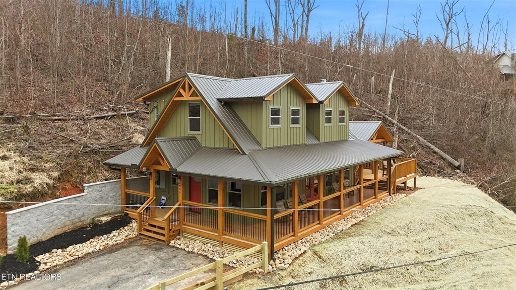 Photo of 406 Long Hollow Rd, Sevierville, TN 37876 (MLS # 1330021)
